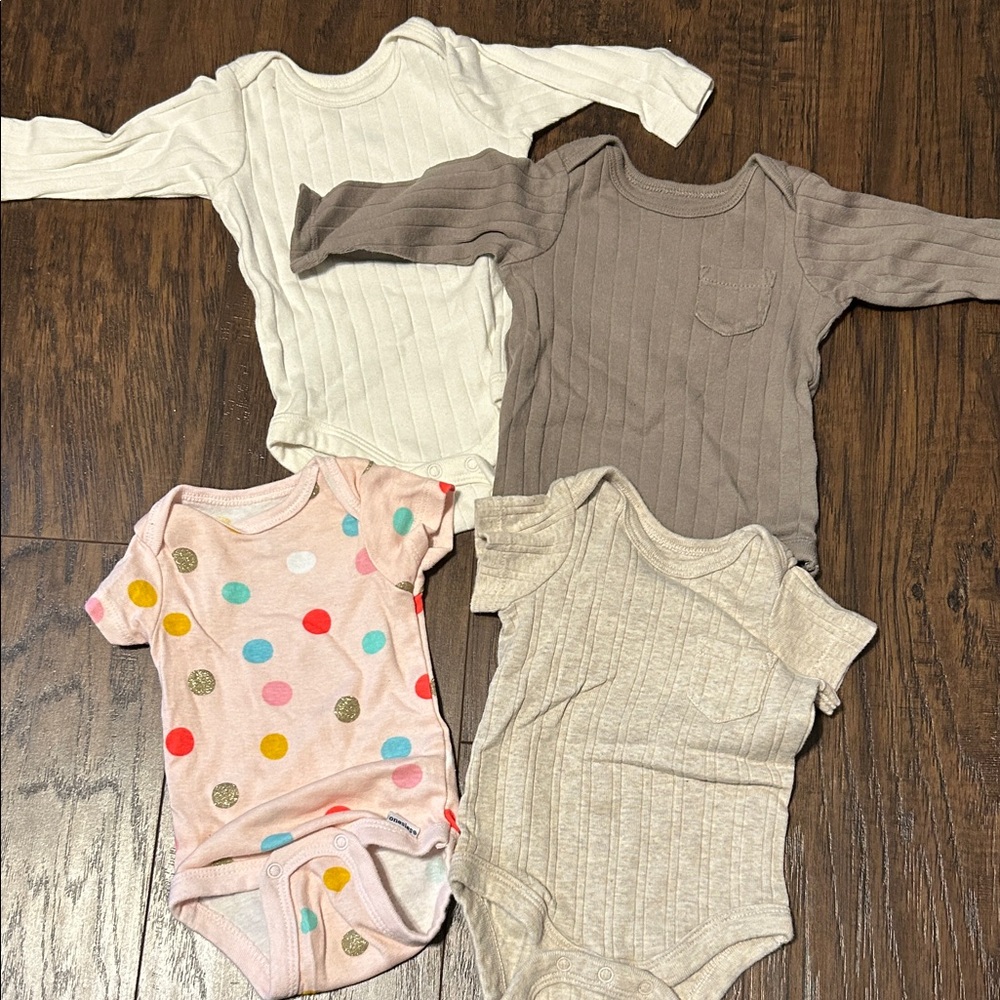 Members Mark and Gerber Organic Onesies -Newborn Size